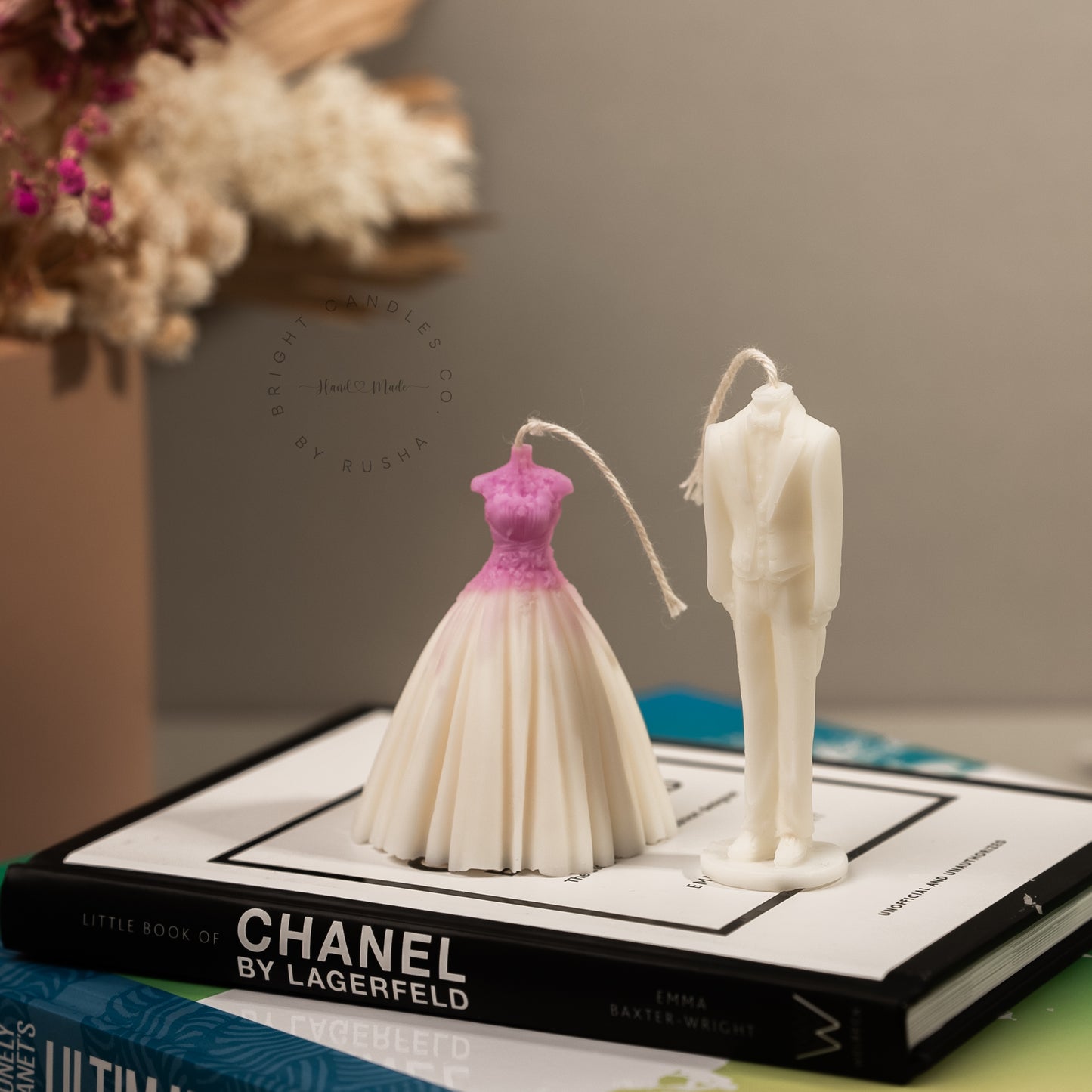 Wedding dress bride candle, handmade coconut-soy wax decor (photo 3)