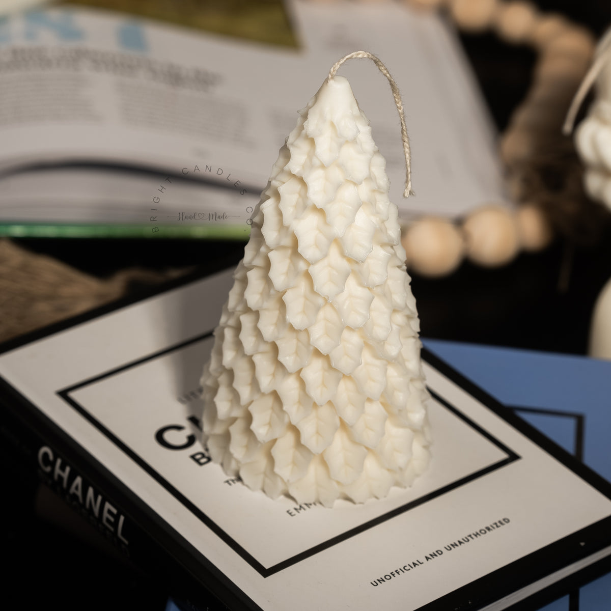 Leafy cone Christmas tree candle, handmade coconut-soy wax decor (photo 2)