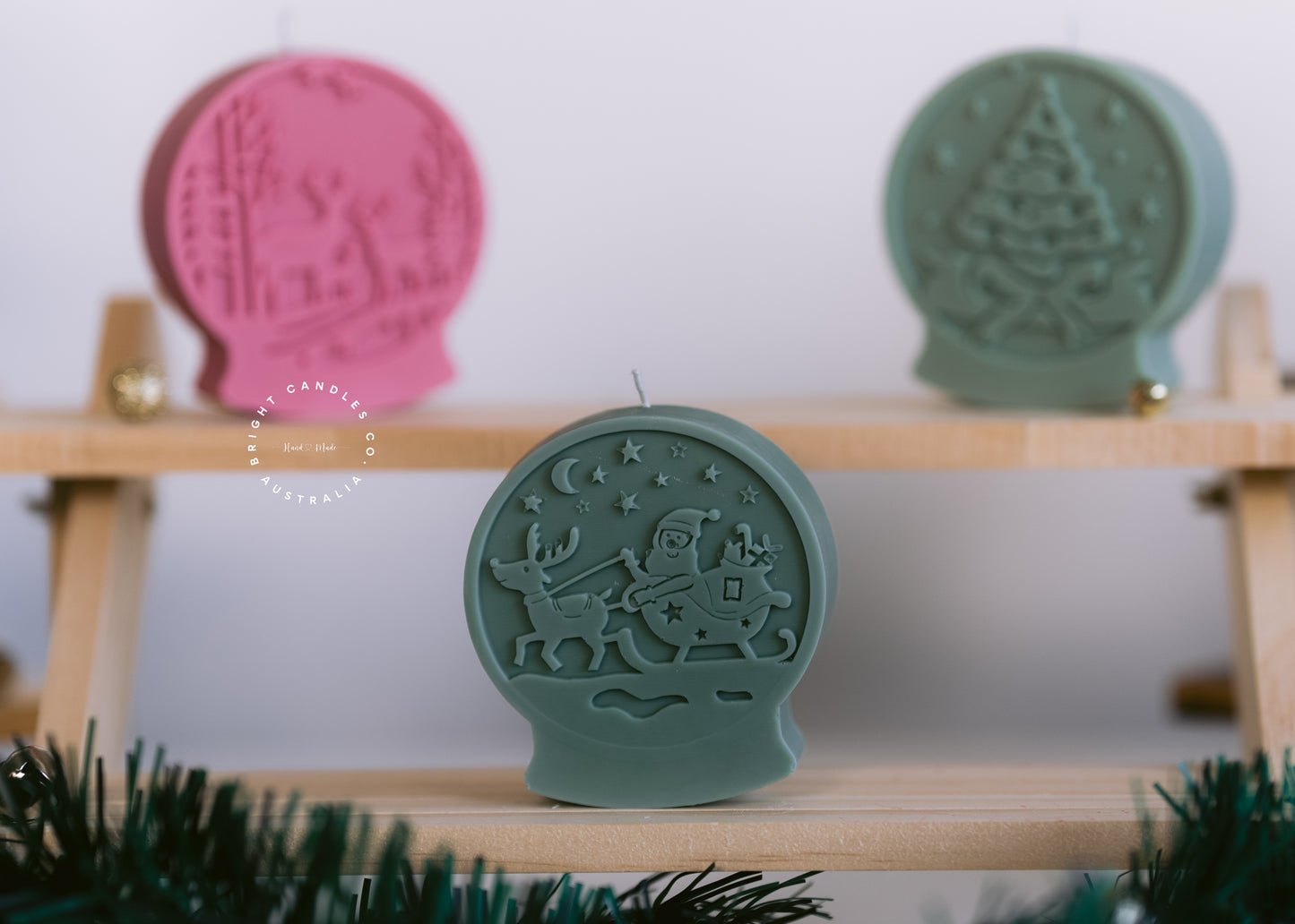 Santa Scene Candle Round | Christmas Candle