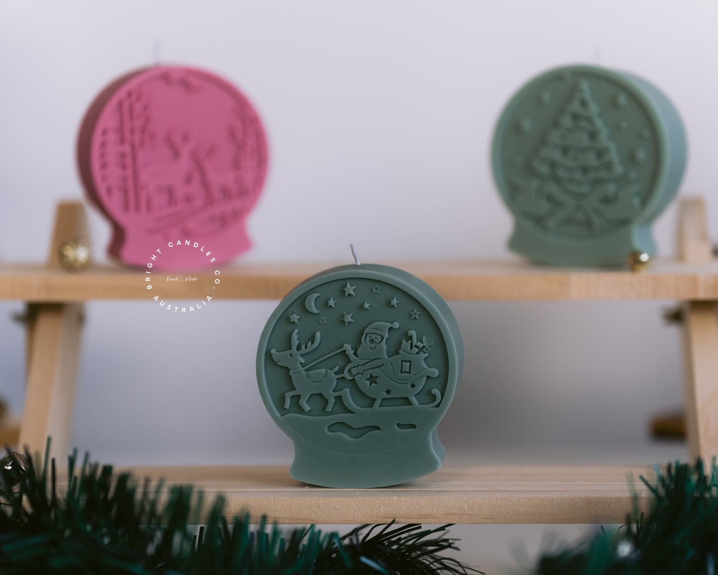 Santa Scene Candle Round | Christmas Candle