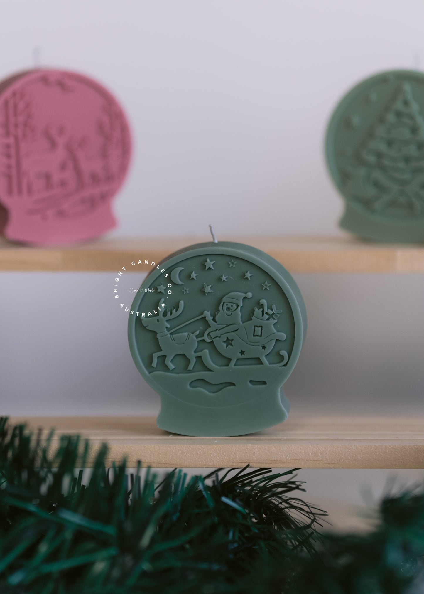 Santa Scene Candle Round | Christmas Candle