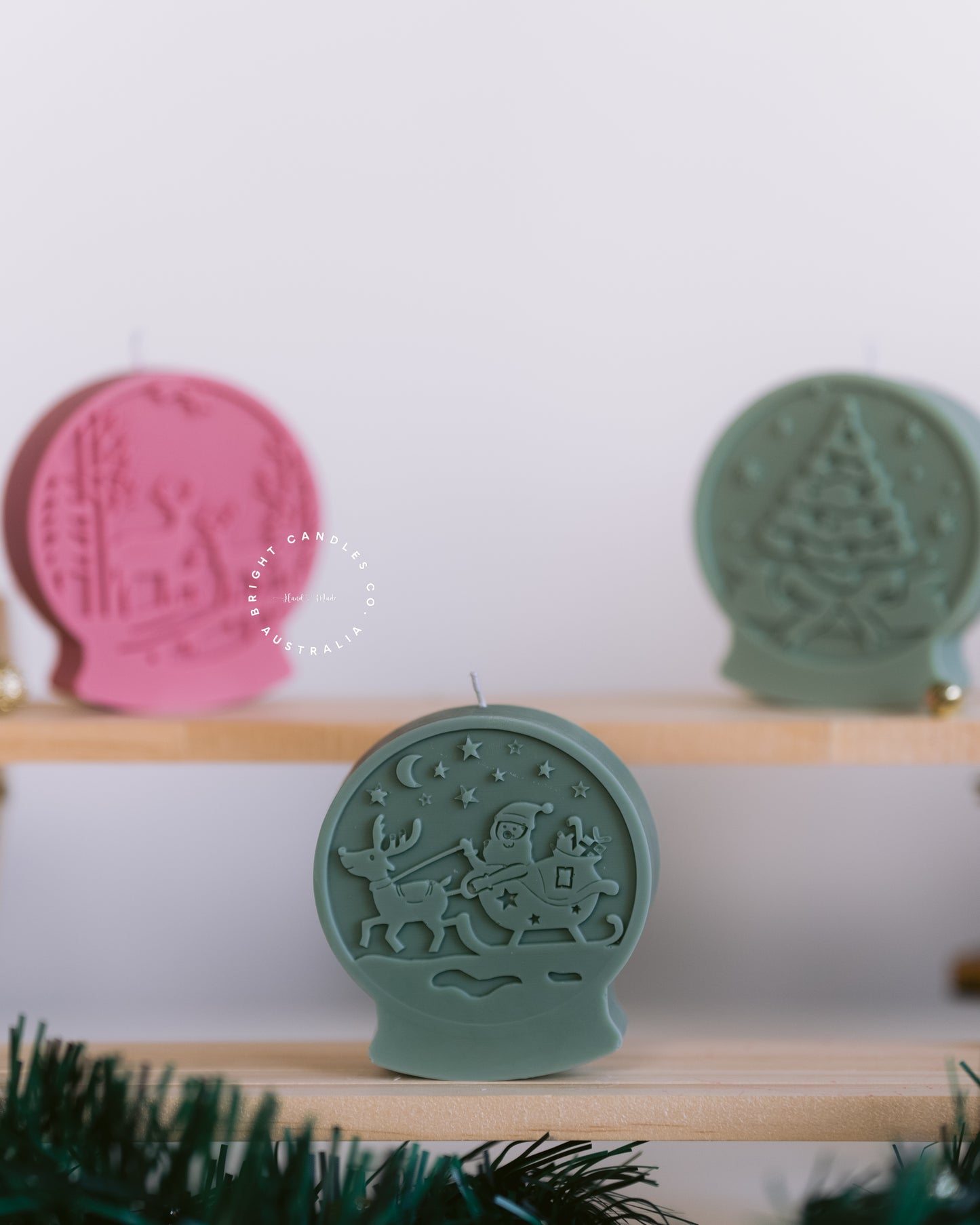 Santa Scene Candle Round | Christmas Candle